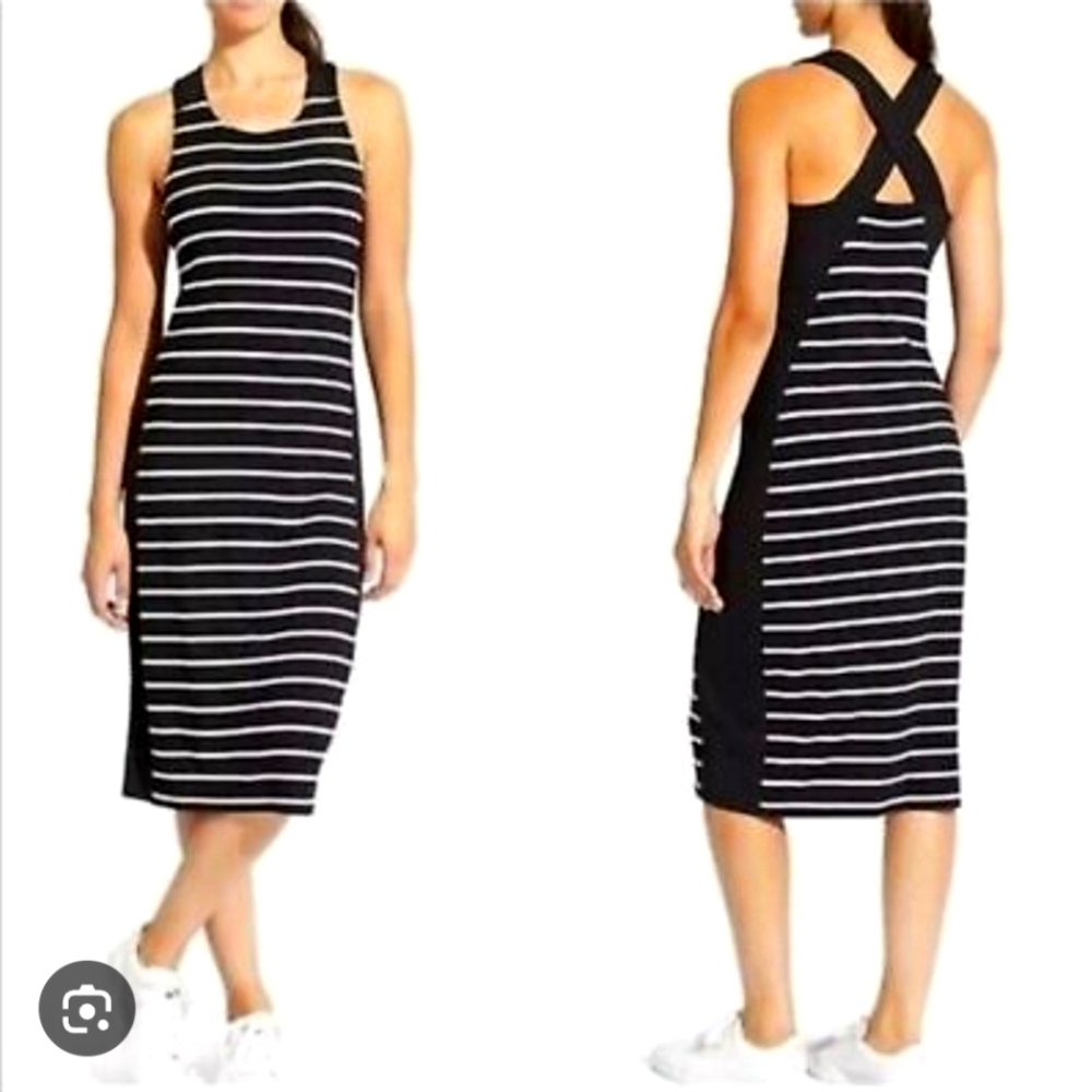 Athleta Black and White Sleeveless Sheath Dress...SIZE:S